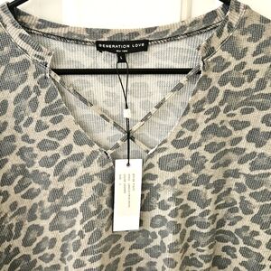 Generation Love Leopard Criss Cross Waffle Knit Ribbed Long Sleeve Large Top